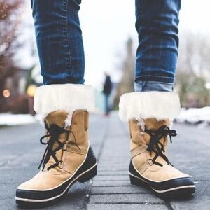 Sorel Women's Tivoli Ii Snow Boot Size 6